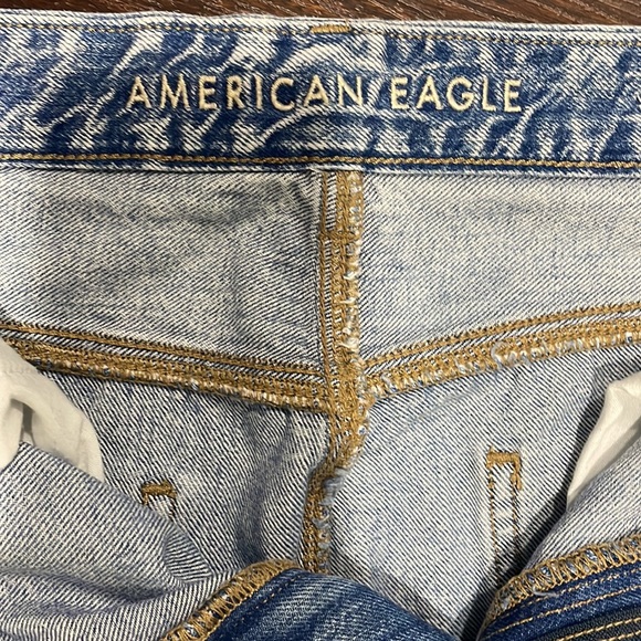 Curvy Mom Jean Distressed - Picture 3 of 5